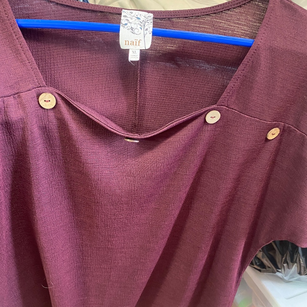 Naïf woman’s dress shirt